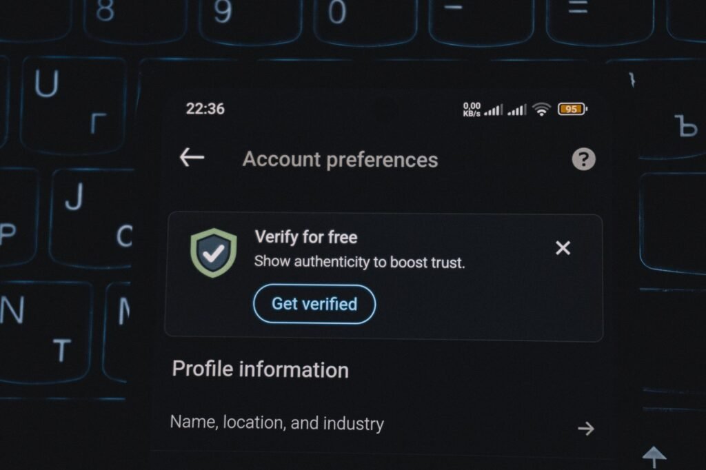 fake image verifier online
